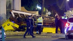 V Portugalsku havarovala električka, zranili sa takmer tri desiatky ľudí