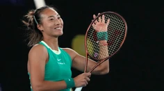Australian Open: Súperka mladej Češky skrečovala zápas. Azarenková do ďalšej fázy nepostúpila