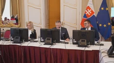 Najhorúcejšie ministerské kreslo ostalo na vláde prázdne. Politicky háklivý návrh z rokovania stiahli