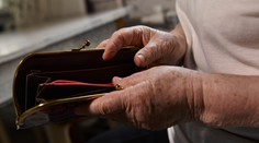 Dôchodkyňa naletela podvodníkovi. Tvrdil, že je lekár a jej syn je vo vážnom stave