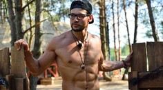 Vypracovaný exfarmár pred 10 rokmi: 60 kíl a mikrofón na hlave