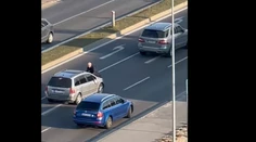 Šoférka sa bála o svoj život. Polícia priblížila bizarný incident z bratislavských ciest