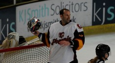 VIDEO: Žiadny hoax. Petr Čech trénoval s Chicagom Blackhawks