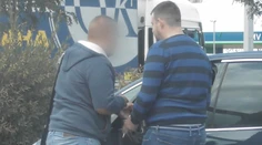 Na parkoviskách ponúkajú luxusné švajčiarske hodinky, či mobily. Sú to však "fejky"