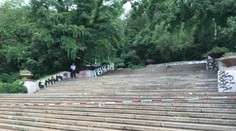 Útok na pražský Pride: Schody, po ktorých mal ísť sprievod, niekto polial olejom