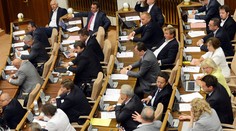 Poslanci sa vrátili do NR SR: Pozrite sa, čo všetko stihli