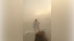 VIDEO: Pláž v španielskom letovisku zasiahla Satanova búrka. Prišlo to tak náhle, že turisti nestihli ujsť