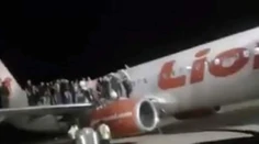 Panika v lietadle: Muž povedal, že je tam bomba. Ľudia začali vyskakovať von