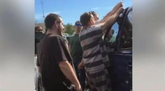 VIDEO: Väzni zachránili dievčatko zamknuté v aute