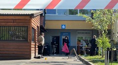 Explózia bankomatu v Trenčianskom kraji. Časti lietali desiatky metrov, páchatelia ušli