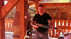 Kontrolór regionálnej správy ciest. Zamestnal ho Kotleba