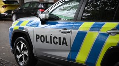 Ďalší útok na bankomat. Tentoraz zostala po výbuchu polovica prístroja v stene