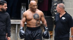 VIDEO: Môže ho Paul zdolať? Tento „stroj“ na 58 rokov rozhodne nevyzerá. Tyson stále boxuje ako boh