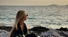 Modelka sa odviazala na pláži: Zverejnila fotku hore bez