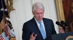 Clinton si vyčíta, že presviedčal Kyjev, aby sa vzdal jadrových zbraní