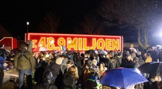 Krásna výhra v novoročnej lotérii. Teší sa z nej celá dedina