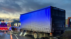 FOTO: Partia robotníkov z východu smerovala za prácou. Tragickú nehodu pri Žiline zrejme spôsobil spánok vodiča