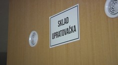 Policajný prezident garantoval vyšetrenie prípadu škôlkarov, ktorých mali učiteľky za trest zatvárať v sklade