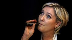 Le Penová žiadala odstránenie vlajky EÚ z TV štúdia: EÚ spôsobila našej krajine mnoho zla