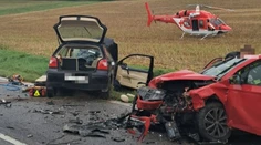 Po veľmi vážnej nehode za Kežmarkom zasahoval vrtuľník. Je zázrak, že všetci prežili