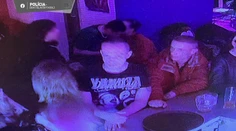 Dajte si pozor na týchto dvoch. Tam, kde sa objavia, miznú ruksaky