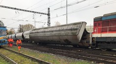 Po vykoľajení vlaku budú v úseku Palárikovo - Tvrdošovce jazdiť rýchlosťou 50 kilometrov za hodinu