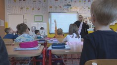 Kedysi malo slovo učiteľa váhu u žiakov aj rodičov. Dnes si za zlú známku vypočuje spŕšku nadávok aj osočovania