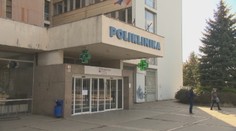 Tvrdý trest pre primára, ktorý nechal pacientku ležať v nemocnici na chodbe v Leviciach