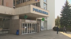 Tvrdý trest pre primára, ktorý nechal pacientku ležať v nemocnici na chodbe v Leviciach