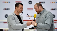 "Tučný" Fury a skromný Kličko. Aj toto predviedli na stretnutí po mesiacoch