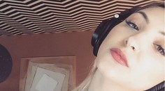 Toto je dievča, ktoré stojí za všetkými vašimi obľúbenými hitmi