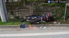 Z nočnej sa už domov nevrátil. Motorkár pri Sládkovičove zišiel z cesty a narazil do elektrického stĺpa