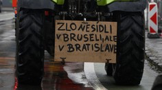 FOTO: Jedol si dnes? Poďakuj sa farmárom. Pozrite si najsilnejšie odkazy od protestujúcich poľnohospodárov