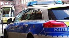 Polícia zadržala na čerpacej stanici v Hannoveri muža so sekerou