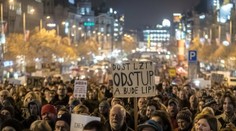 Tisíce demonštrantov na Václavskom námestí žiadali demisiu Babiša