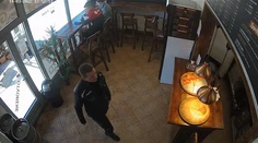Policajt, ktorý na jar v Prešove zastrelil kolegu, ide na slobodu