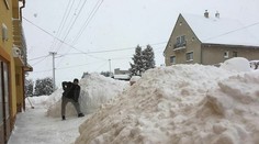 Slovensko aj dnes potrápi snehová nádielka. To najhoršie sa očakáva večer