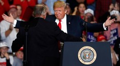 Trump sa zapojil do kampane na plné obrátky, nahneval niektorých spolustraníkov