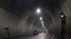 Nehoda uzavrela tunel Višňové. Zrazili sa dve dodávky, dopravu odklonili