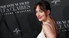 Dakota Johnson na parížskej premiére Fifty Shades: Čakalo sa od nej viac