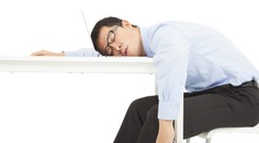 Vedci vyzývajú šéfov firiem: Povoľte zamestnancom popoludňajší spánok