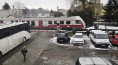 V Prievidzi sa z ničoho nič vykoľajil vlak