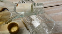 India: Najmenej 33 osôb zomrelo po vypití nelegálneho alkoholu