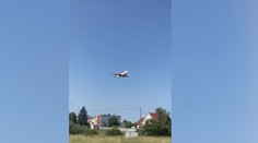 Stroje im vraj lietajú nízko a sú hlučné. Obyvatelia pri piešťanskom letisku žiadajú presun trás