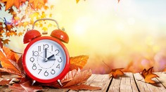 Nezabudnite, v sobotu v noci si pospíme o hodinu dlhšie