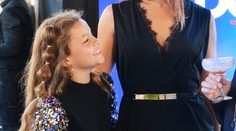 Seriálová Viky ukázala svoju skutočnú maminu. Wau, je to kočka!