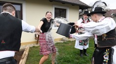 Veľkonočné zvyky a tradície. Etnologička prezradila, aký je význam šibačky a oblievačky