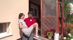 Miška, ktorá záhadne ochrnula na Cypre, sa aj napriek neprajníkom pomaly vracia do života