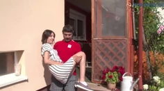 Miška, ktorá záhadne ochrnula na Cypre, sa aj napriek neprajníkom pomaly vracia do života