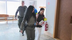 Začal sa súd s matkou zo Šale, ktorá sa deťom vyhrážala smrťou. Zazneli výpovede otca aj sociálky